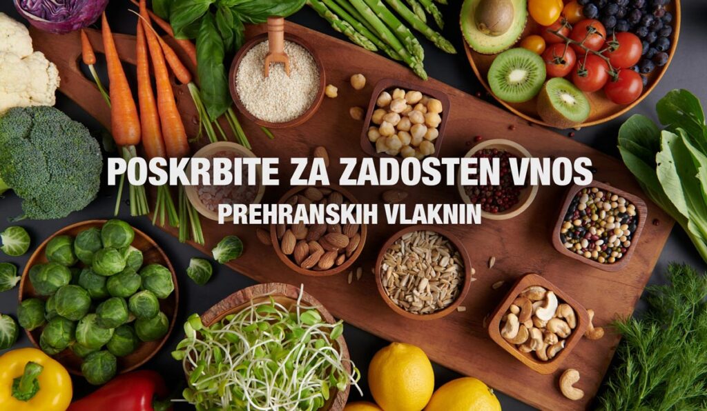 Vključevanje različnih virov vlaknin, kot so zelenjava, sadje in oreški, je odličen način za zagotavljanje vlaknin pri Atkinsovi dieti..